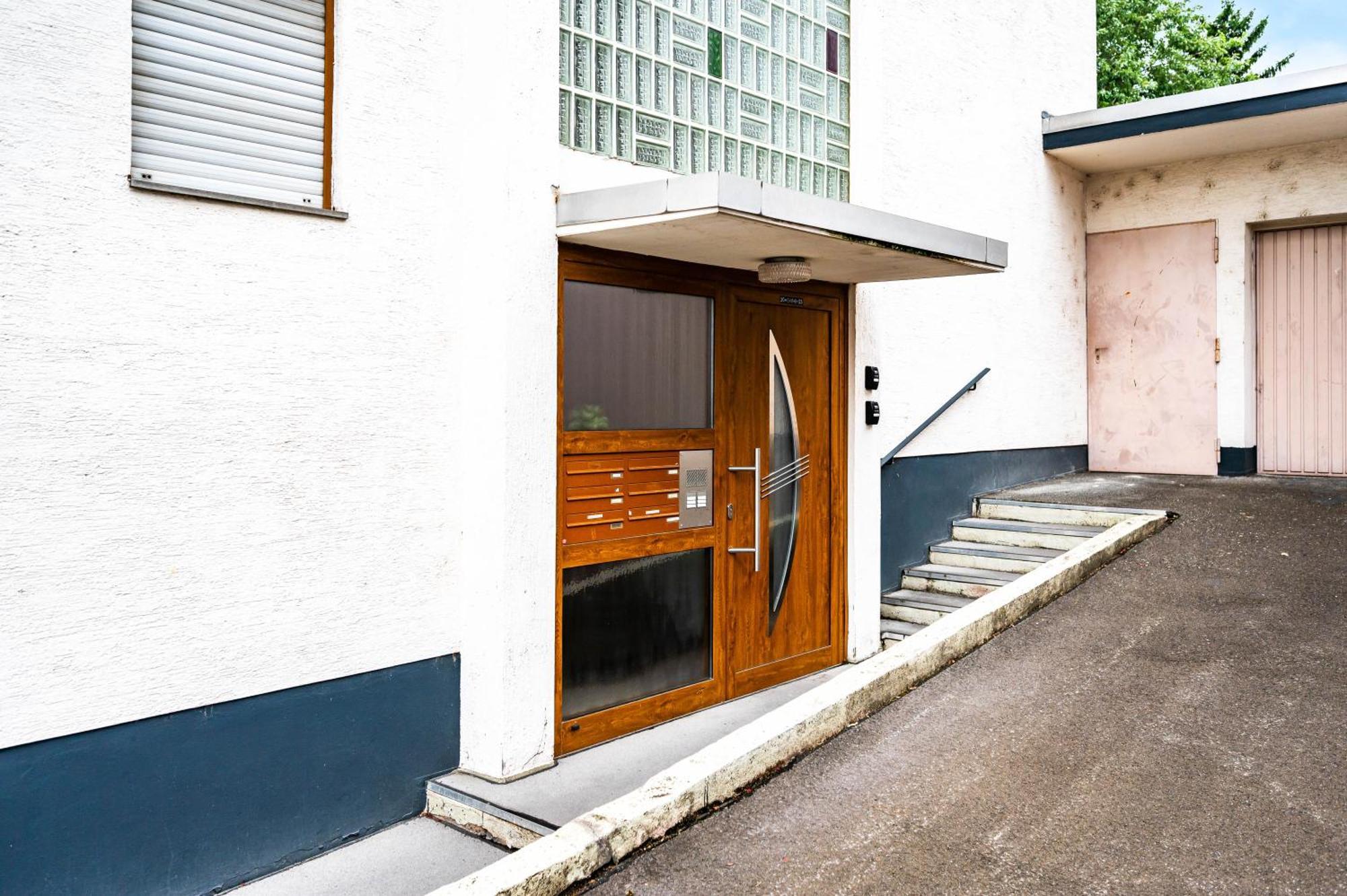Ruhiges Und Zentrales Apartment In Huettenfeld Lampertheim Exterior photo